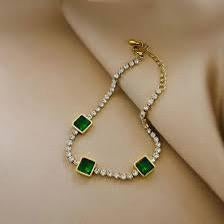 Emerald stoned Bracelet