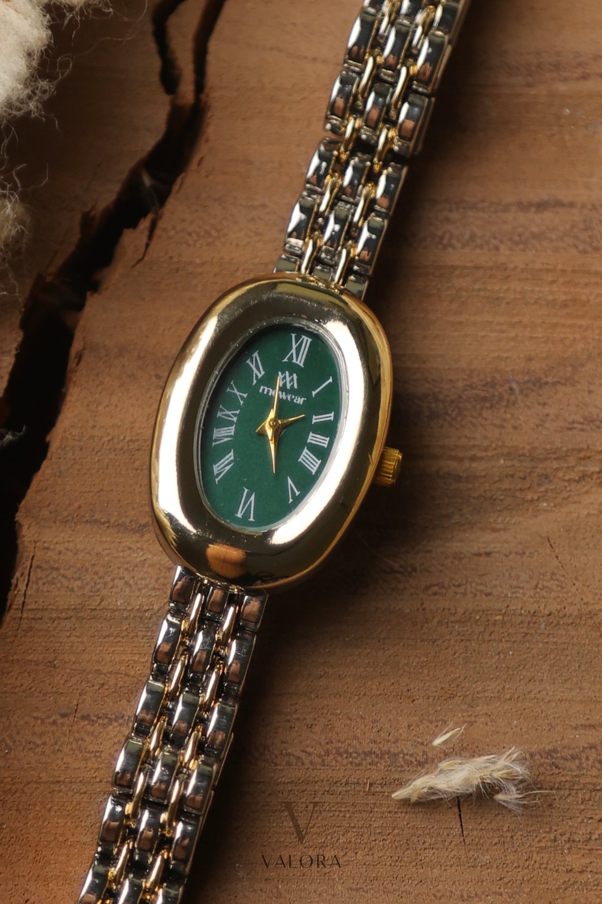 MW Oval Green Dial