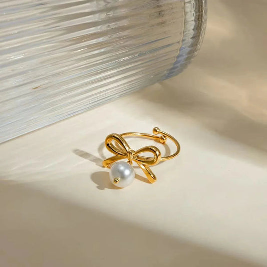 Pearl bow adjustable ring