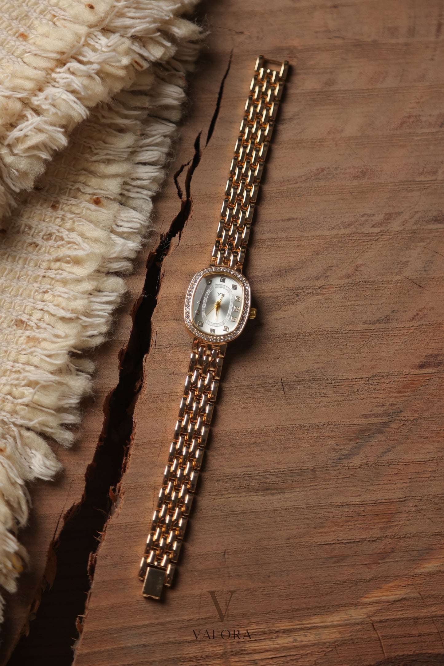 Ey-ki Diamond Oval Golden