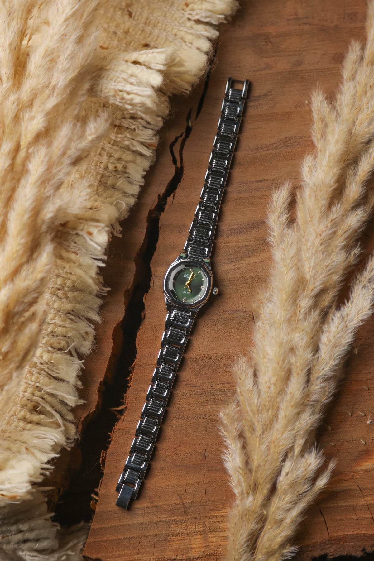 Baoke Silver Green Dial