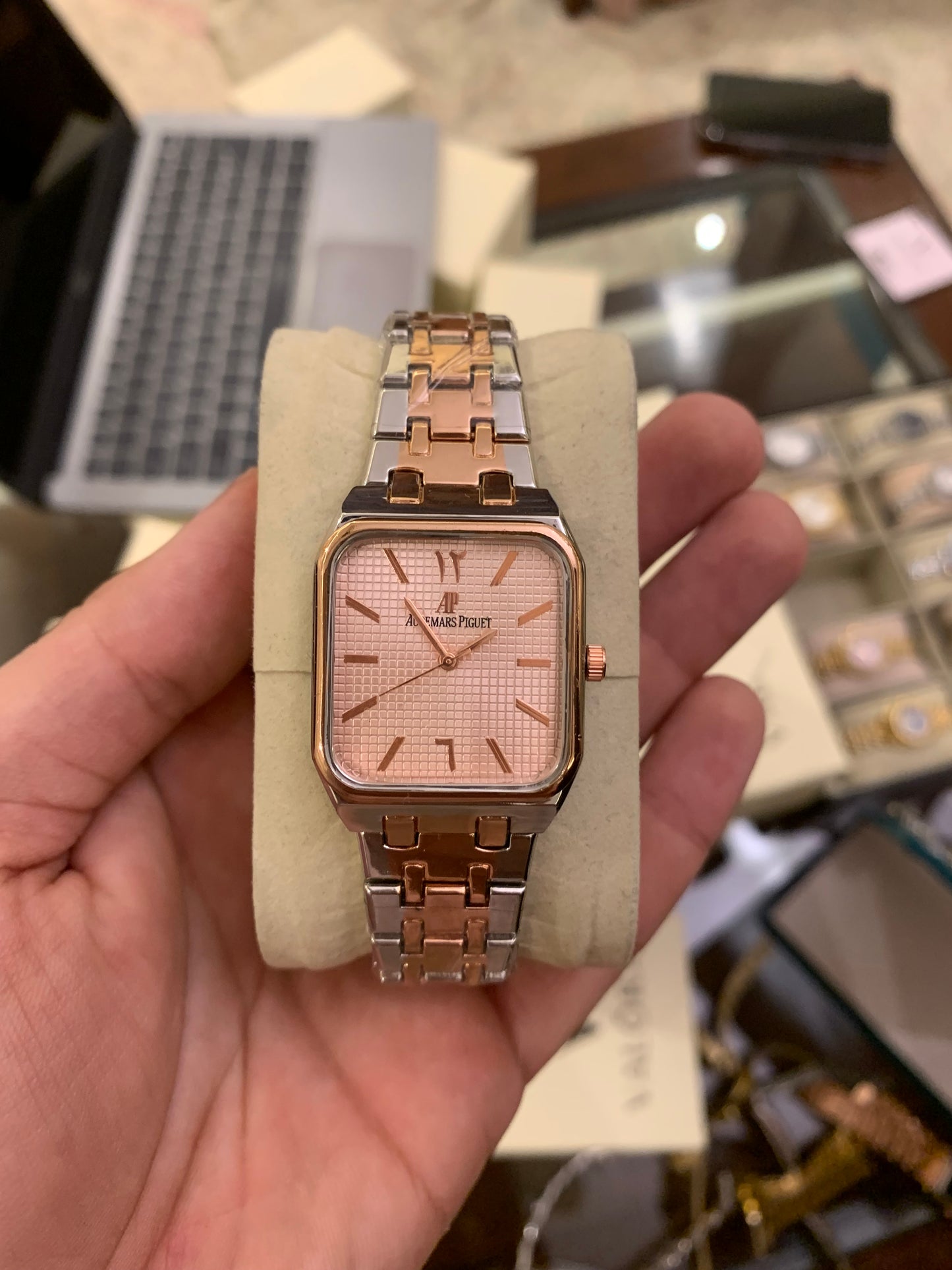 Ap Roman Twotone Rose