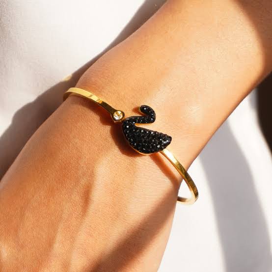 Swan bracelet