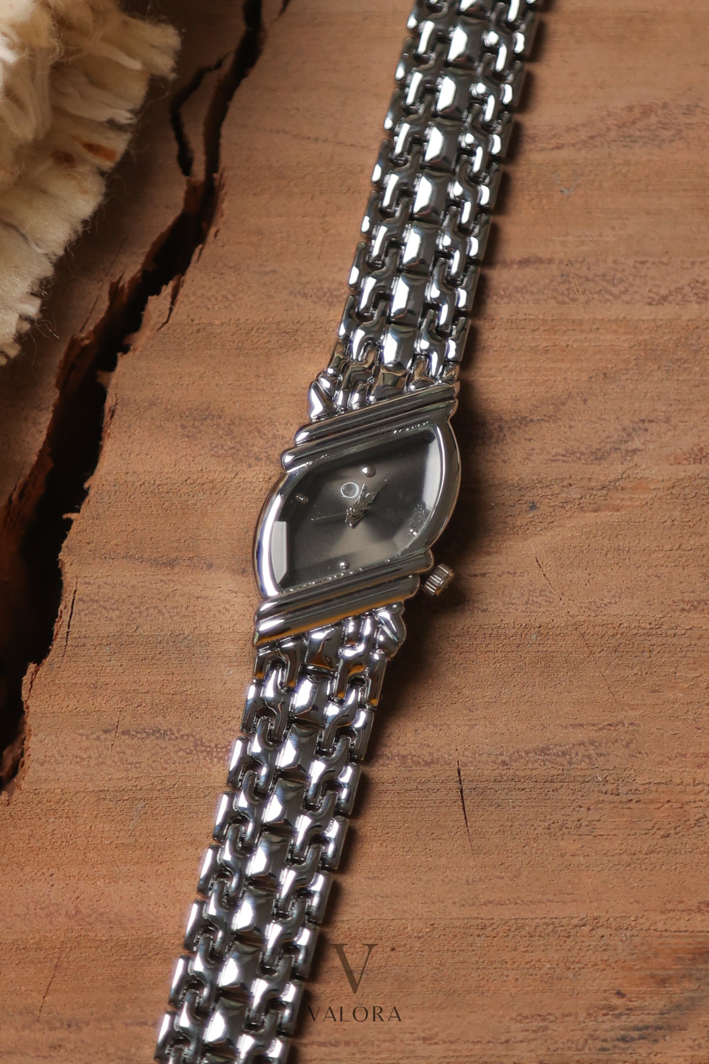 Di-or Whispering Silver Black Dial