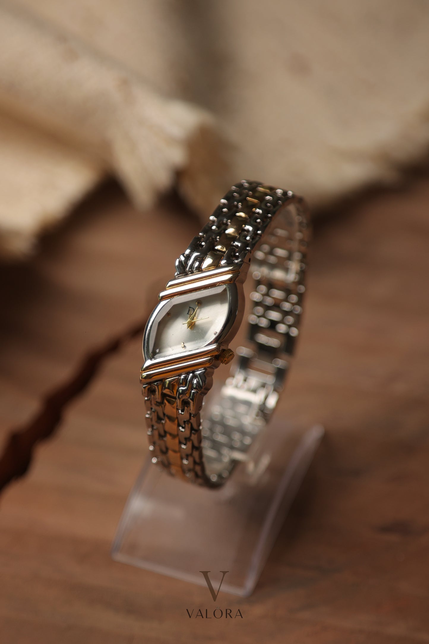 Di-or Whispering Two Tone Silver Dial