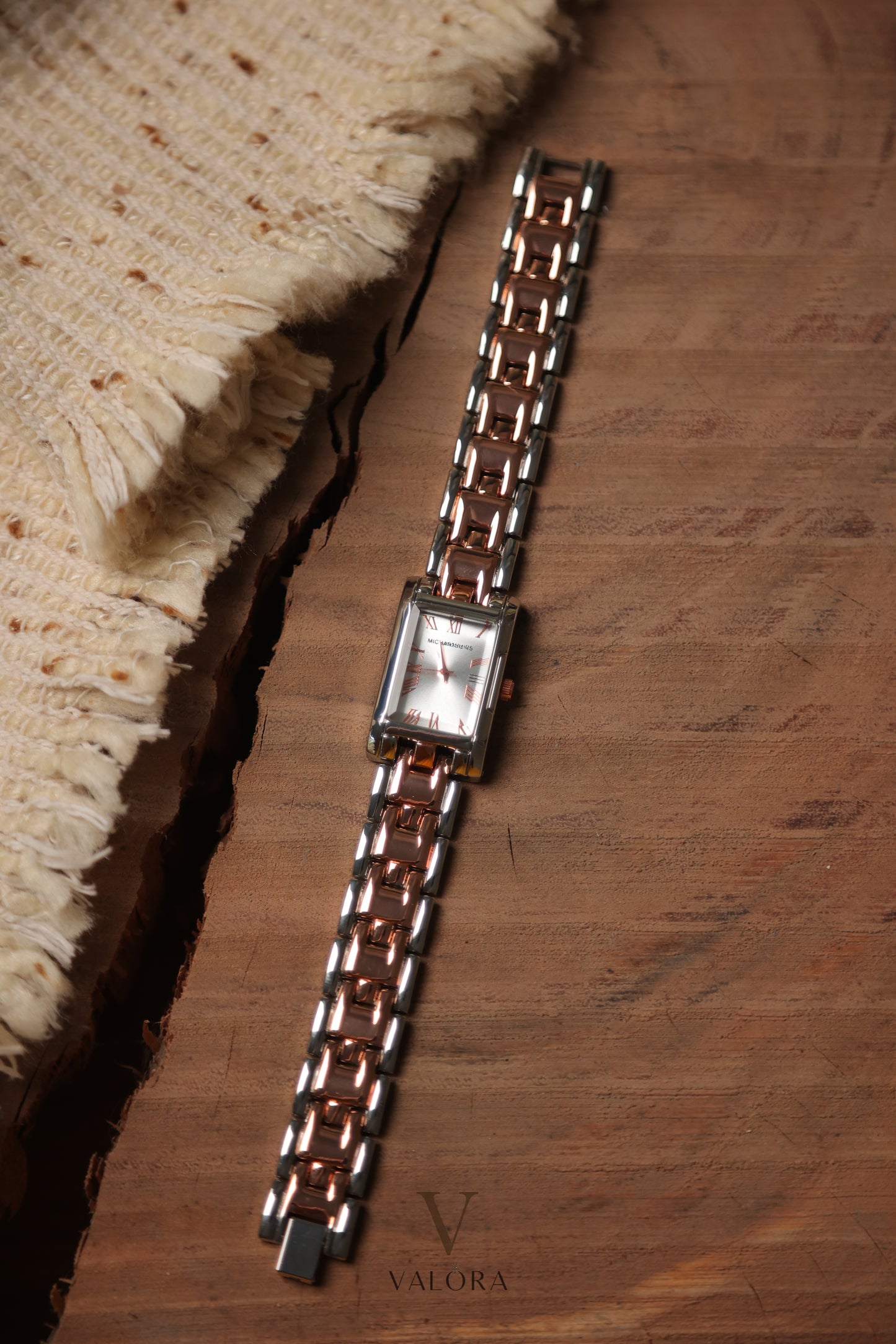 Mi-chael kors Rose Gold Silver Dial