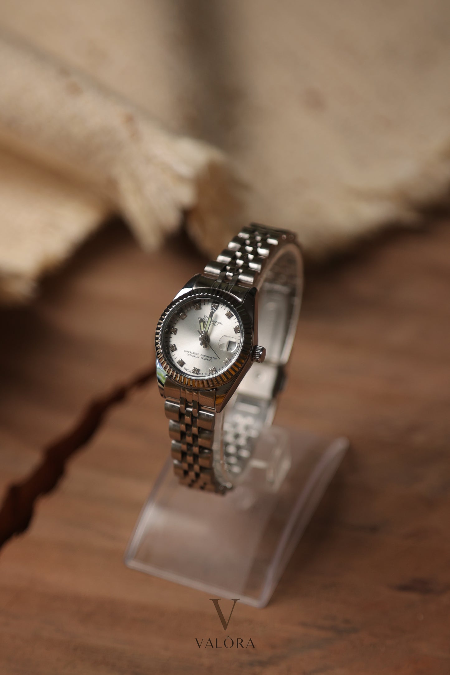 Rol-ex Silver With Silver Dial